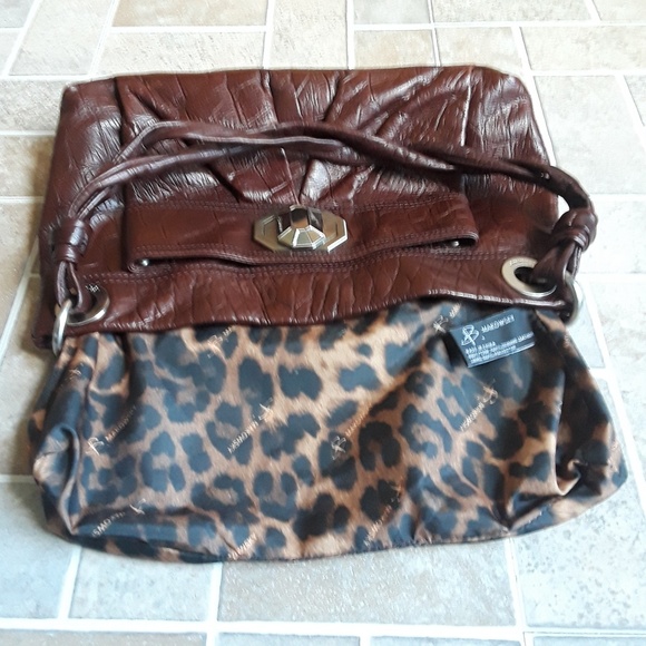 B makowsky purse. - Picture 7 of 8